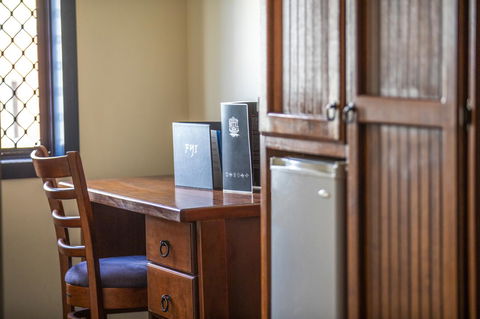Nightcap At Atherton Hotel - Foster Accommodation 19