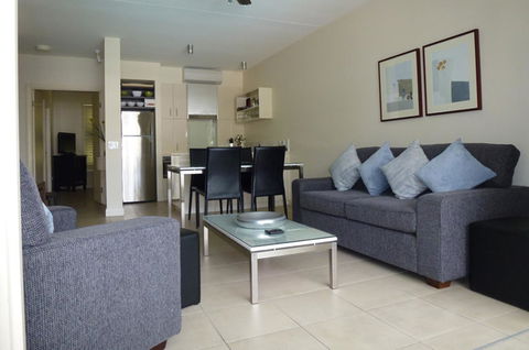 5231 BEACH CLUB PENTHOUSE - Foster Accommodation 1