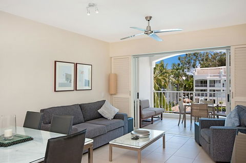 5231 BEACH CLUB PENTHOUSE - Foster Accommodation 0