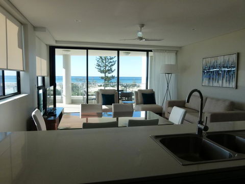 Pure Kirra - Foster Accommodation 24