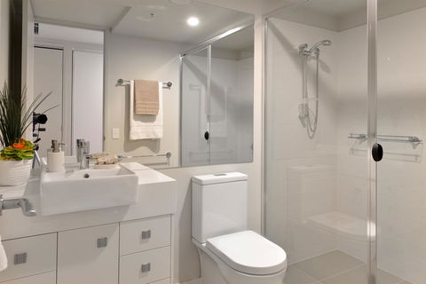 Pure Kirra - Foster Accommodation 11