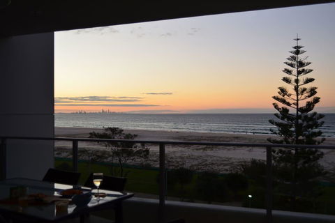 Pure Kirra - Foster Accommodation 18