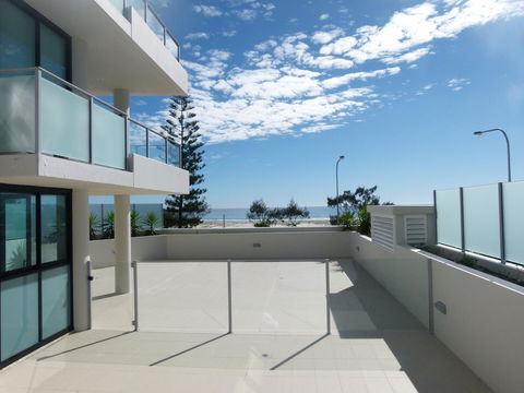 Pure Kirra - Foster Accommodation 17