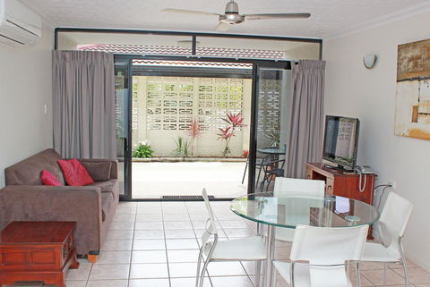Townsville Holiday Apartments - Foster Accommodation 10