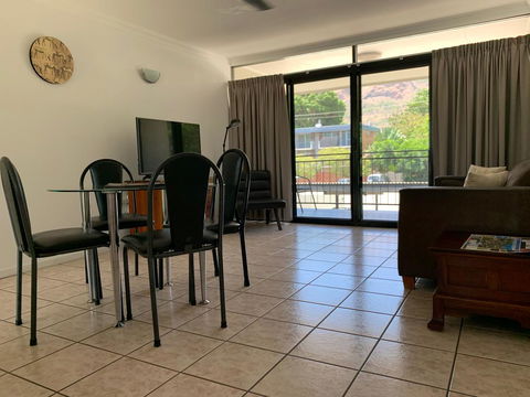 Townsville Holiday Apartments - Foster Accommodation 5