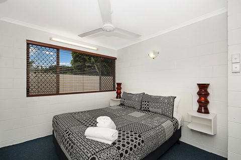 Townsville Holiday Apartments - Foster Accommodation 16