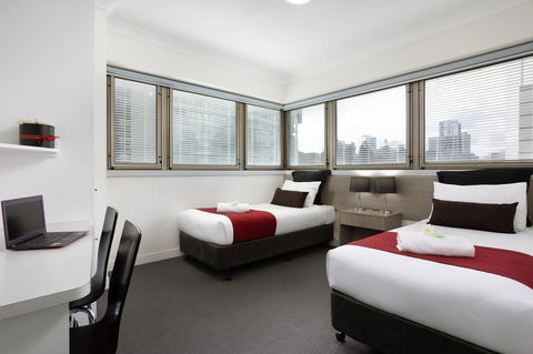 George Williams Hotel - Foster Accommodation 10