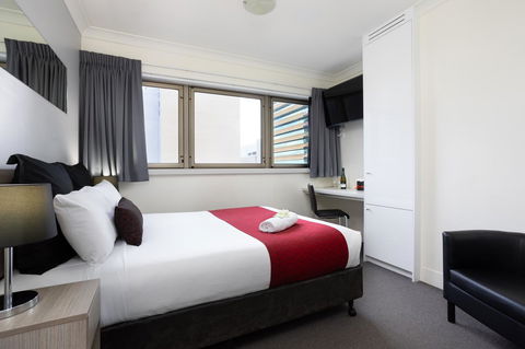 George Williams Hotel - Foster Accommodation 11