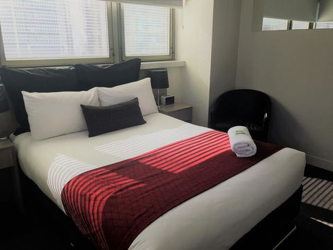George Williams Hotel - Foster Accommodation 12