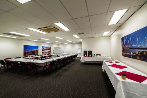 George Williams Hotel - Foster Accommodation 44