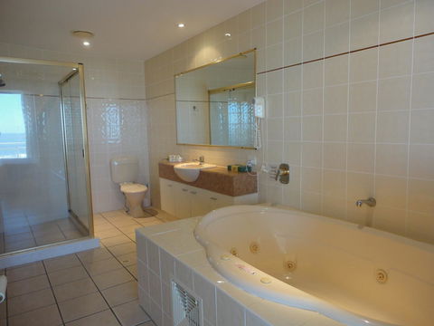 Aquarius Resort - Foster Accommodation 32