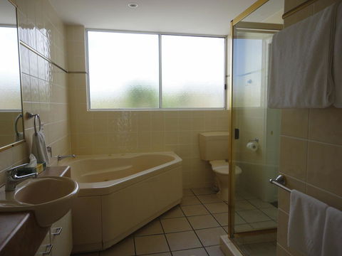 Aquarius Resort - Foster Accommodation 30