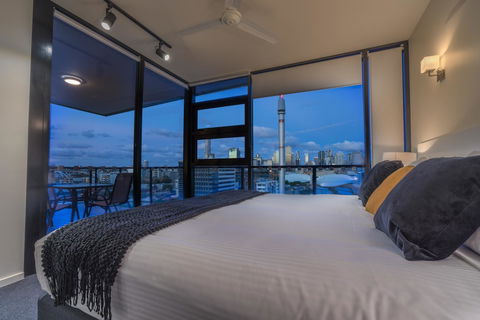 Arena Apartments By CLLIX - Foster Accommodation 9