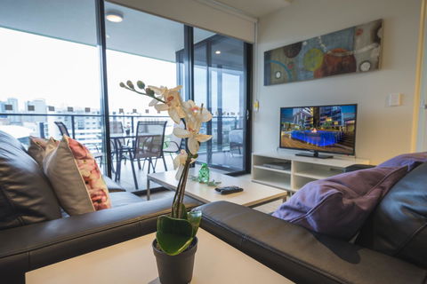 Arena Apartments By CLLIX - Foster Accommodation 37