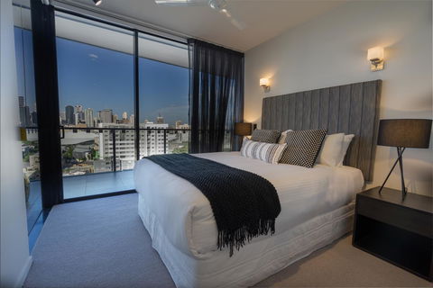 Arena Apartments By CLLIX - Foster Accommodation 28