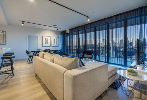 Arena Apartments By CLLIX - Foster Accommodation 27