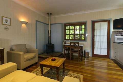 Allumbah Pocket Cottages - Foster Accommodation 30