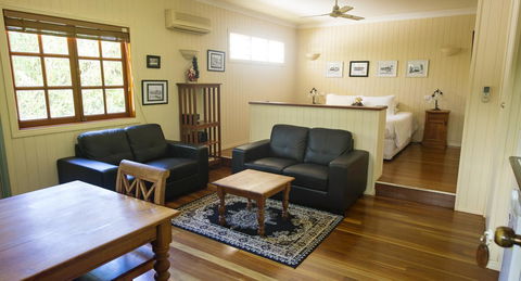 Allumbah Pocket Cottages - Foster Accommodation 26