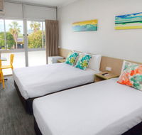 Palm Beach Hotel - Foster Accommodation