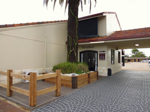 Burke & Wills Motor Inn - Foster Accommodation 6