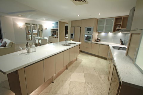 Oceans Mooloolaba - Foster Accommodation 17