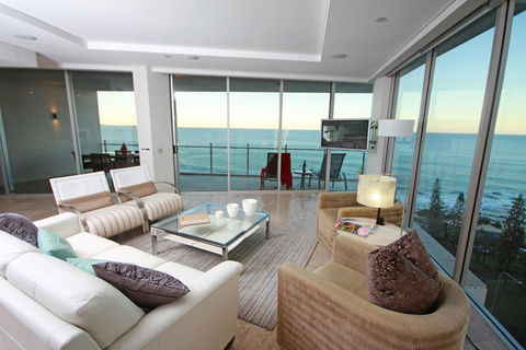 Oceans Mooloolaba - Foster Accommodation 15