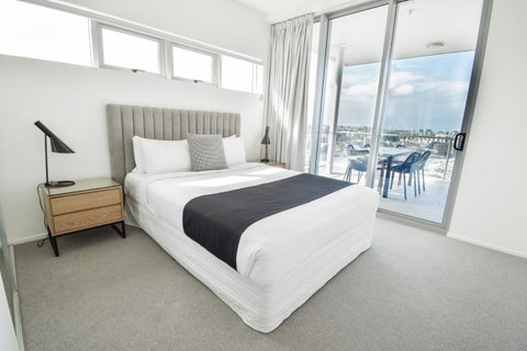 Belise Apartments - Foster Accommodation 30