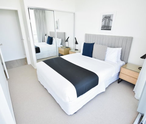 Belise Apartments - Foster Accommodation 32