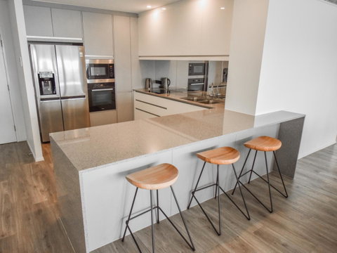 Belise Apartments - Foster Accommodation 12