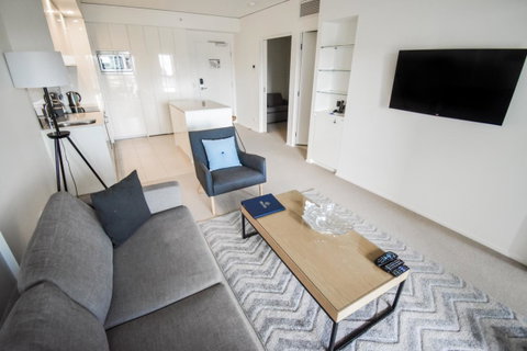 Belise Apartments - Foster Accommodation 39