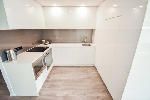 Belise Apartments - Foster Accommodation 43
