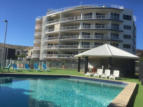 Fairways Golf & Beach Retreat Bribie Island - Foster Accommodation 0