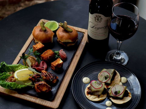 Pullman Cairns International - Foster Accommodation 35