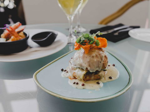 Pullman Cairns International - Foster Accommodation 32