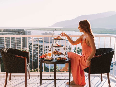 Pullman Cairns International - Foster Accommodation 31