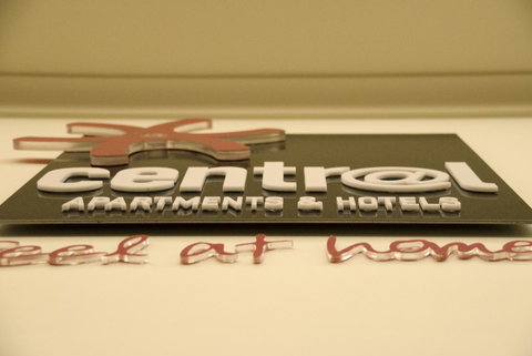 Central Cosmo Apartment Hotel - Foster Accommodation 20