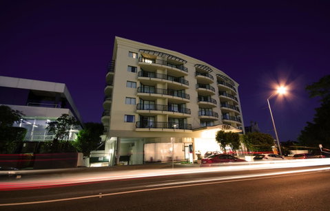 Central Cosmo Apartment Hotel - Foster Accommodation 21