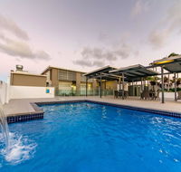 Echelon Apartments Yeppoon - Foster Accommodation