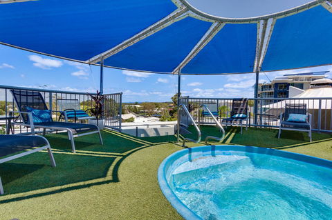 Beach Club Resort Mooloolaba - Foster Accommodation 3