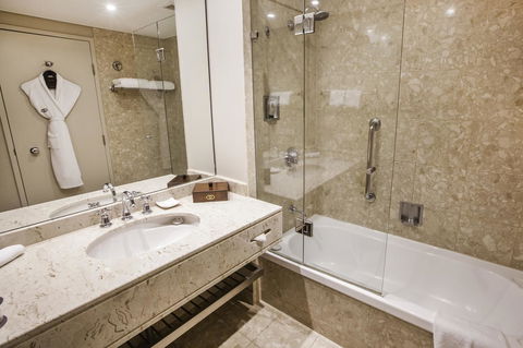 Sofitel Brisbane Central - Foster Accommodation 11