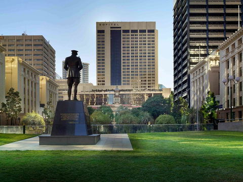 Sofitel Brisbane Central - Foster Accommodation 0