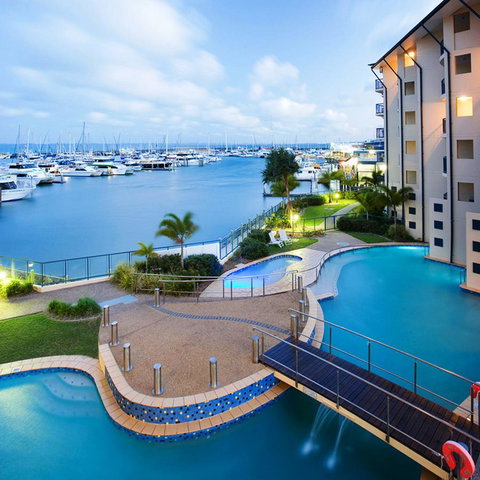 Mantra Hervey Bay - Foster Accommodation 0