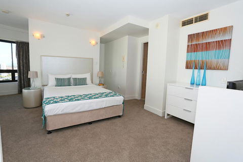 Neptune Resort - Foster Accommodation 11