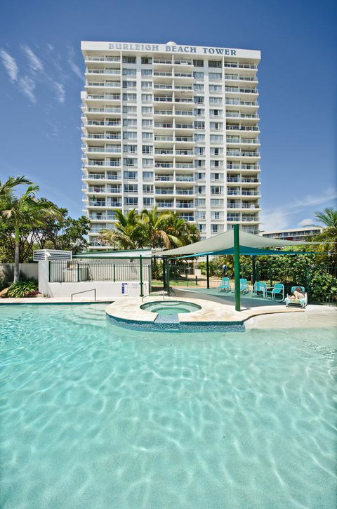 Burleigh Beach Tower - Foster Accommodation 3