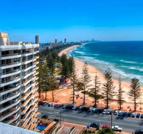 Burleigh Beach Tower - Foster Accommodation 11