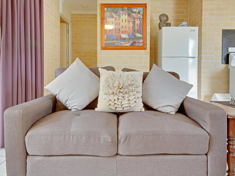 Murray Street Apartments - Foster Accommodation 1