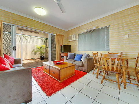 Murray Street Apartments - Foster Accommodation 24