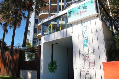 Komune Resort And Beach Club Greenmount Beach - Foster Accommodation 16