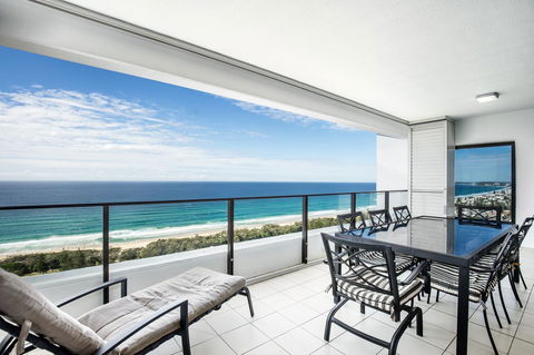 Ultra Broadbeach - Foster Accommodation 15