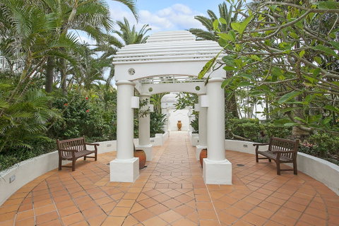 ULTIQA Burleigh Mediterranean Resort - Foster Accommodation 18